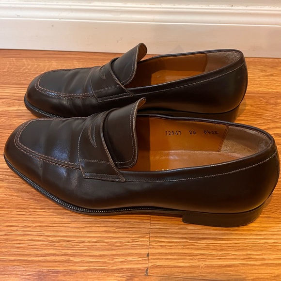 Salvatore Ferragamo men leather loafer shoes size 8.5 us. Great used condition. - Picture 6 of 7